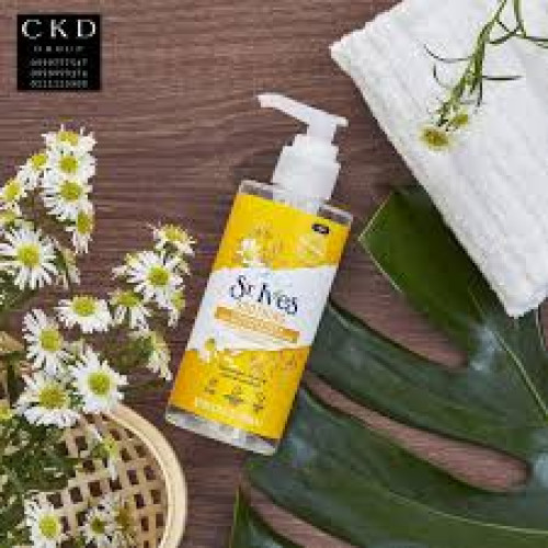 St. Ives Soothing Daily Facial Wash with Chamomile 189ml
